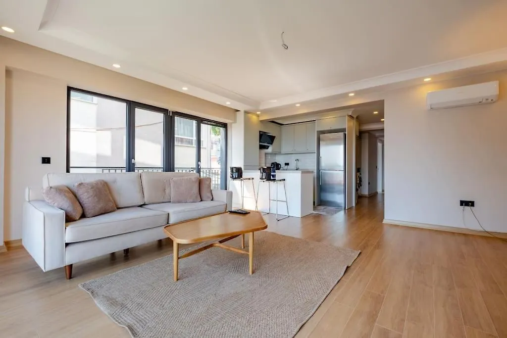 Bosphorus View With 2 Bedrooms Stambuł